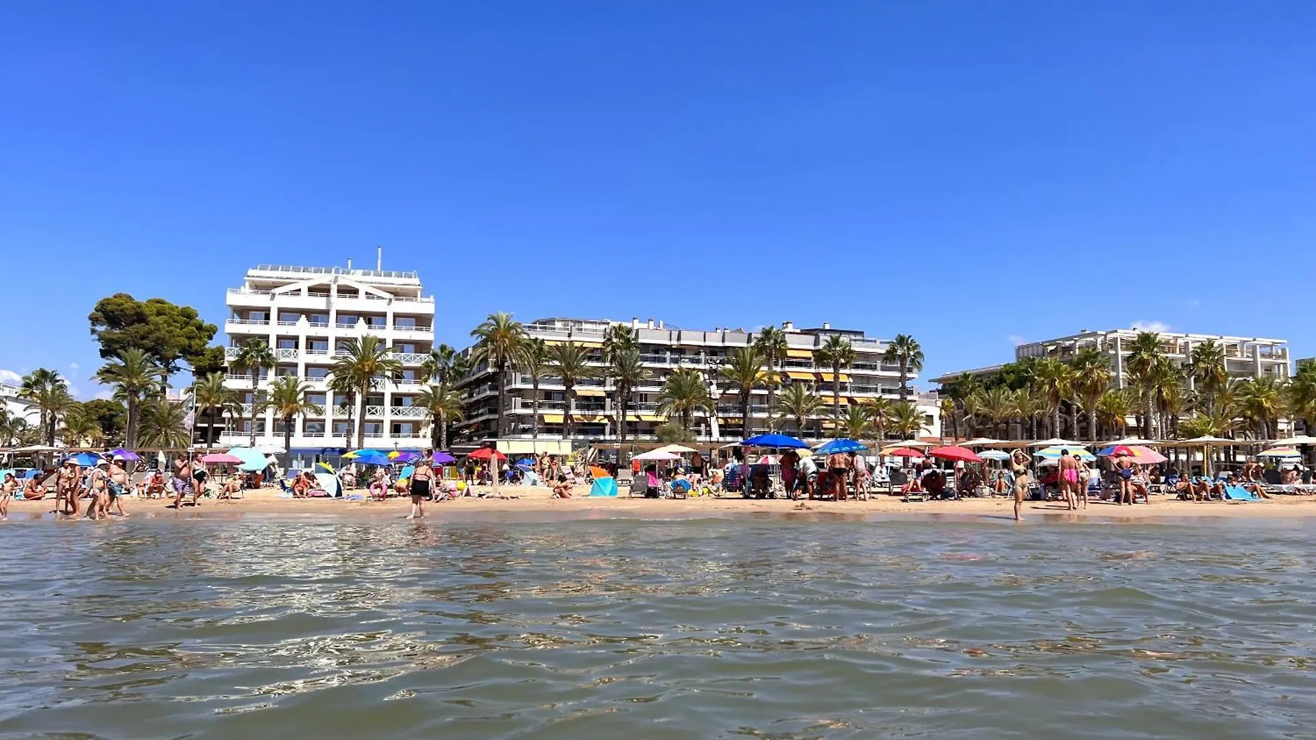Fmp Maritim Aqua Family Lateral Sea View location